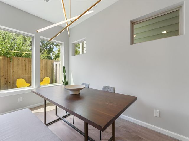 5205 Amber Sunrise Drive, Houston, TX 77018