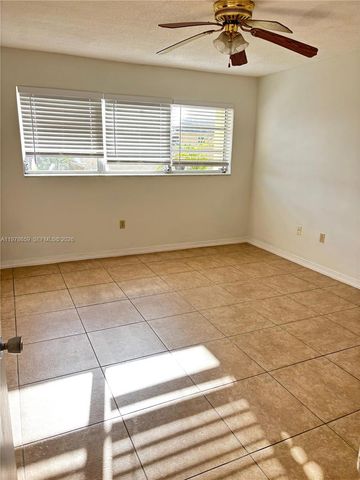 7310 SW 82nd St A219, Miami, FL 33143