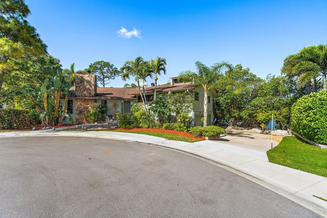 702 Warren Drive, Jupiter, FL 33458