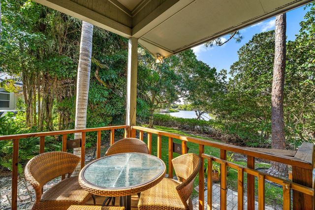 702 Warren Drive, Jupiter, FL 33458