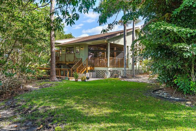 702 Warren Drive, Jupiter, FL 33458