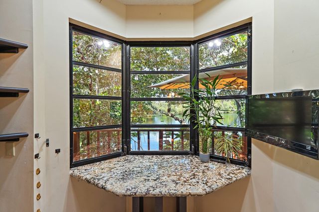 702 Warren Drive, Jupiter, FL 33458