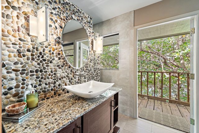 702 Warren Drive, Jupiter, FL 33458