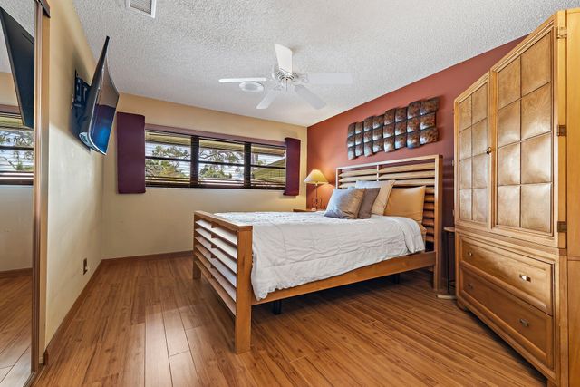 702 Warren Drive, Jupiter, FL 33458