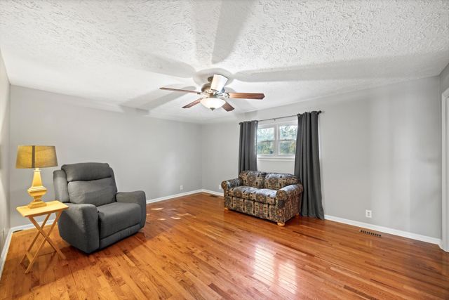 694 Meadow Drive, Chickamauga, GA 30707