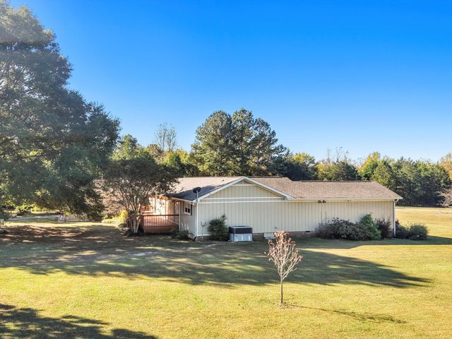 694 Meadow Drive, Chickamauga, GA 30707