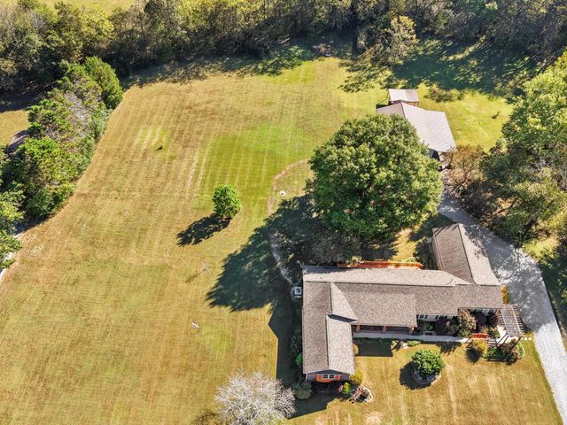 694 Meadow Drive, Chickamauga, GA 30707