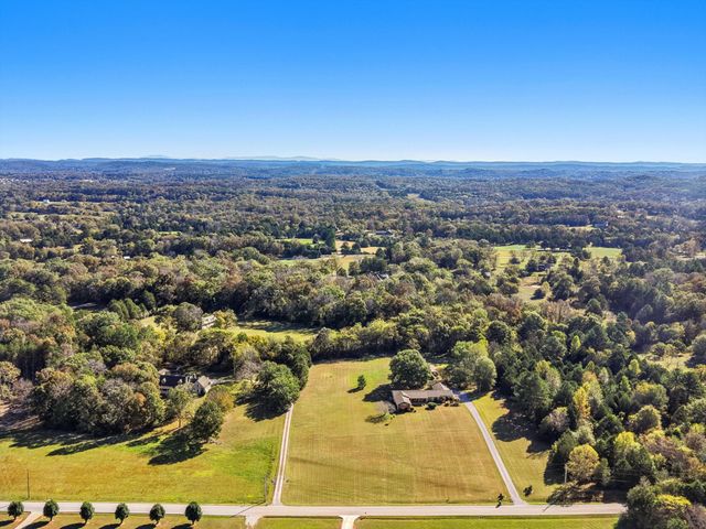 694 Meadow Drive, Chickamauga, GA 30707