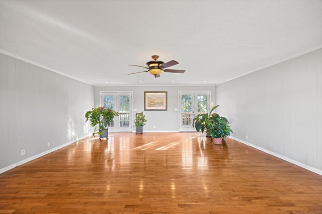 694 Meadow Drive, Chickamauga, GA 30707