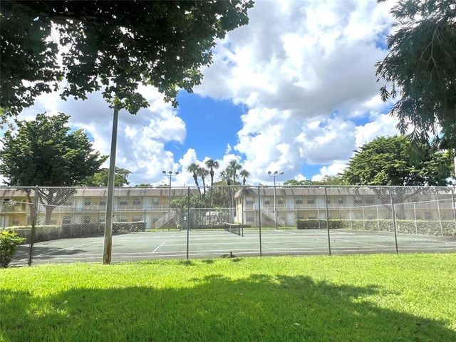 5186 NE 6th Ave 719, Oakland Park, FL 33334