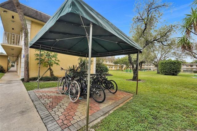 5186 NE 6th Ave 719, Oakland Park, FL 33334