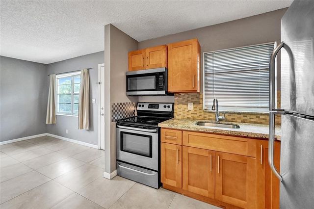 5186 NE 6th Ave 719, Oakland Park, FL 33334