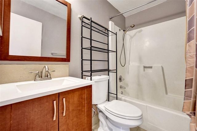 5186 NE 6th Ave 719, Oakland Park, FL 33334