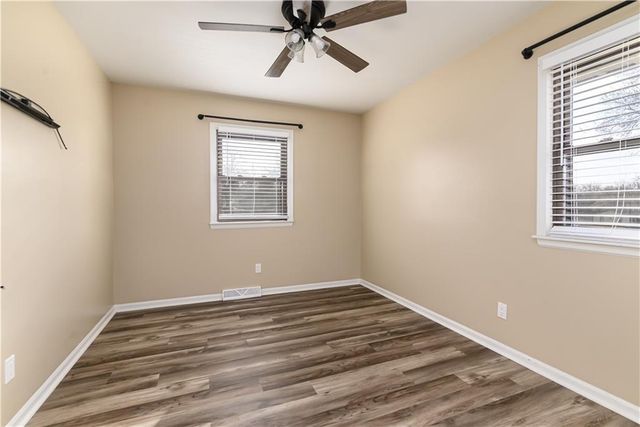 909 N 18th Street, Leavenworth, KS 66048