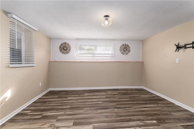 909 N 18th Street, Leavenworth, KS 66048