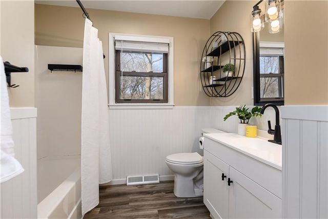 909 N 18th Street, Leavenworth, KS 66048