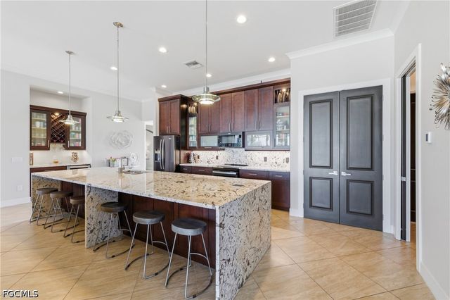 2003 SW 29th TER, Cape Coral, FL 33914