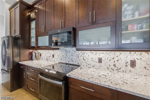 2003 SW 29th TER, Cape Coral, FL 33914