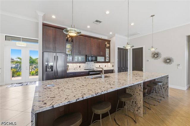 2003 SW 29th TER, Cape Coral, FL 33914