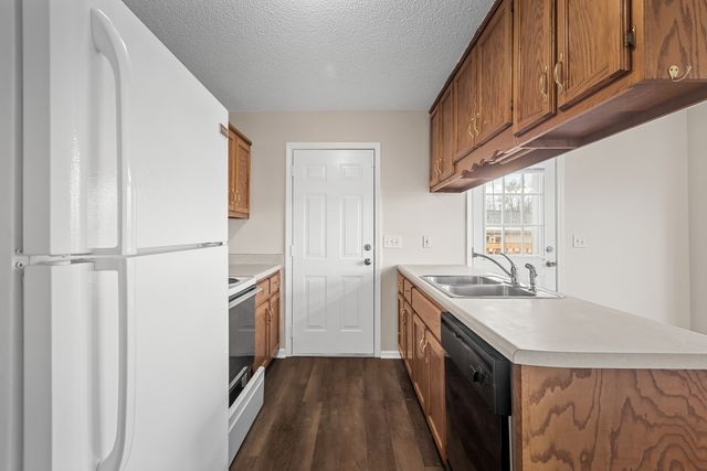 221 Grassmire Dr, Clarksville, TN 37042