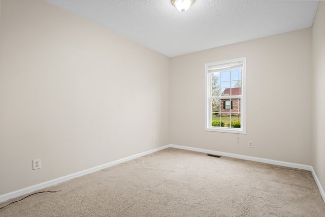 221 Grassmire Dr, Clarksville, TN 37042