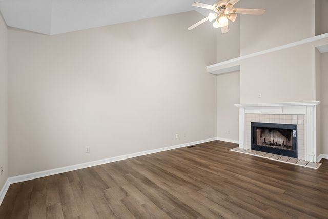 221 Grassmire Dr, Clarksville, TN 37042