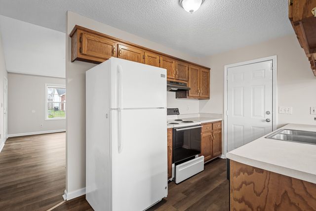 221 Grassmire Dr, Clarksville, TN 37042