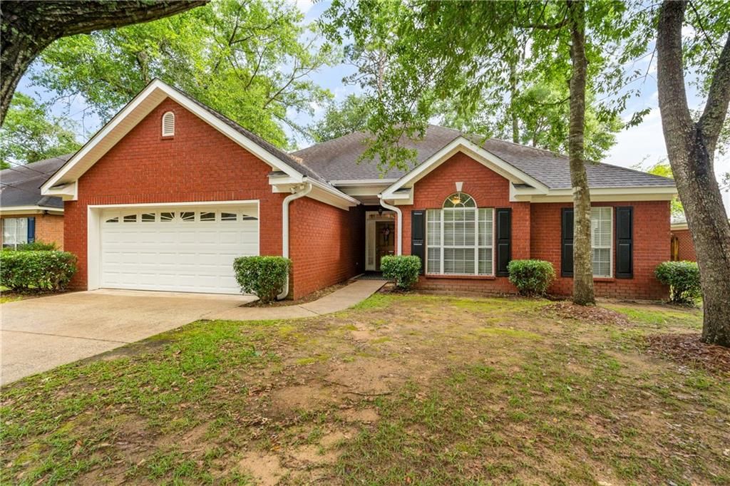 6335 Johnston Lane, Mobile, AL 36609 — exterior