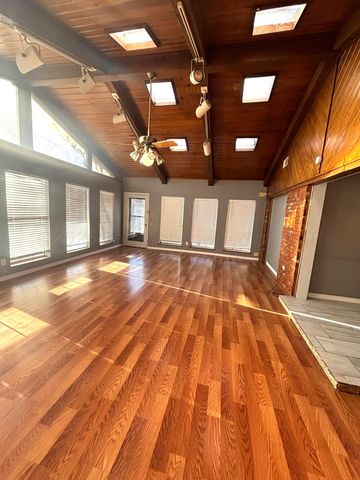 2233 Laurel Street, Amarillo, TX 79109