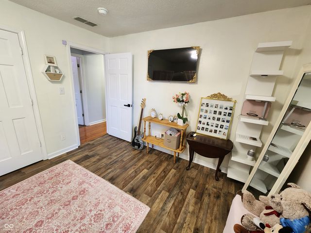 6136 Sandcherry Drive, Indianapolis, IN 46236