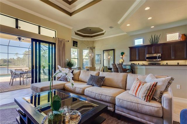 6215 Brunello LN, Naples, FL 34113