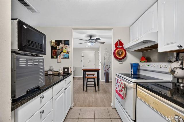 11 Fairways Circle E, St Charles, MO 63303