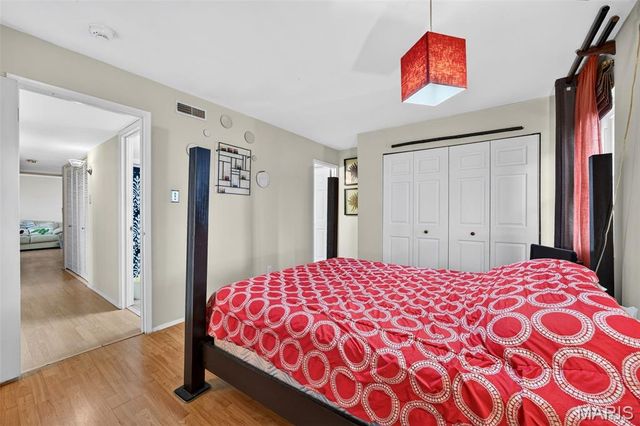 11 Fairways Circle E, St Charles, MO 63303