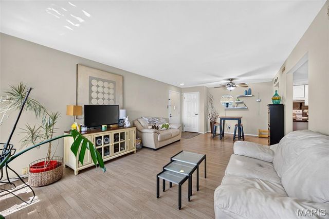 11 Fairways Circle E, St Charles, MO 63303
