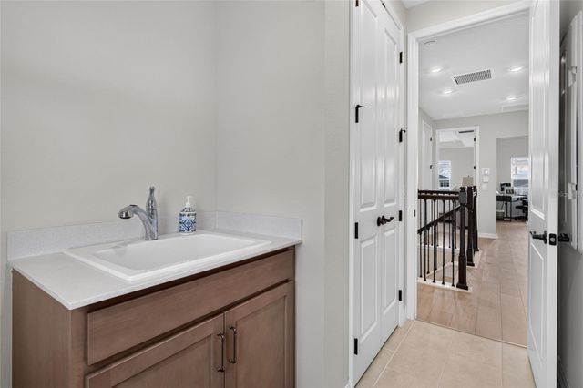 10609 BISSELL STREET, Orlando, FL 32836