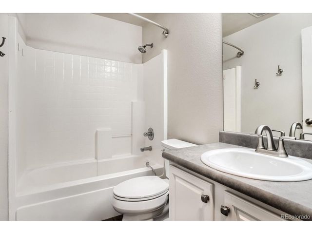 5394 S Sicily Way, Aurora, CO 80015