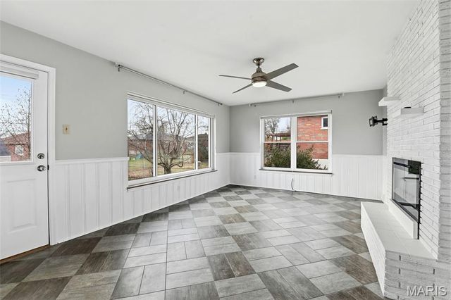 10664 Charrette Drive, St Louis, MO 63123