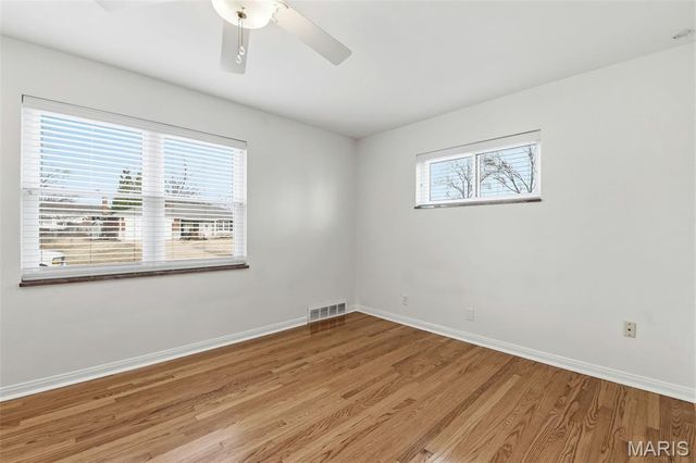 10664 Charrette Drive, St Louis, MO 63123