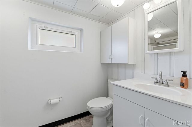 10664 Charrette Drive, St Louis, MO 63123