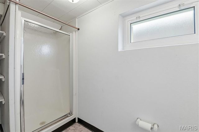 10664 Charrette Drive, St Louis, MO 63123