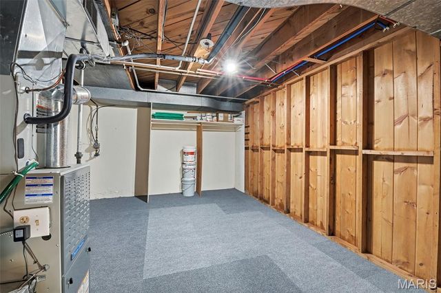 10664 Charrette Drive, St Louis, MO 63123