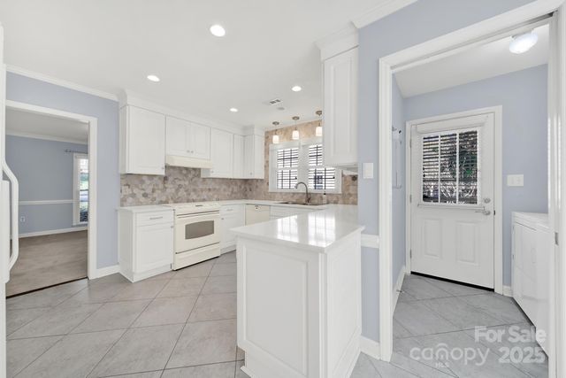 9521 Stoney Hill Lane, Charlotte, NC 28277