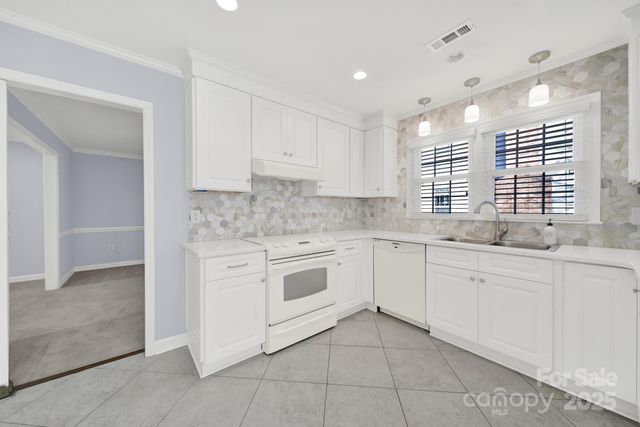 9521 Stoney Hill Lane, Charlotte, NC 28277