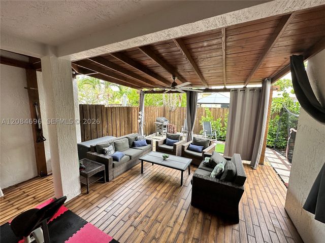 17024 SW 38th St, Miramar, FL 33027