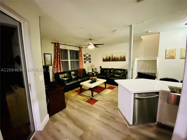 17024 SW 38th St, Miramar, FL 33027