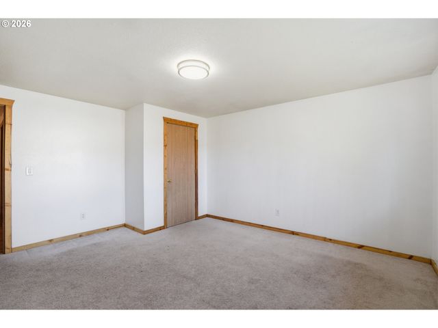 606 N HUBBARD Ave, Yacolt, WA 98675