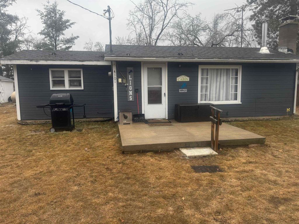 4101 Gayla Drive, Harrison, MI 48625