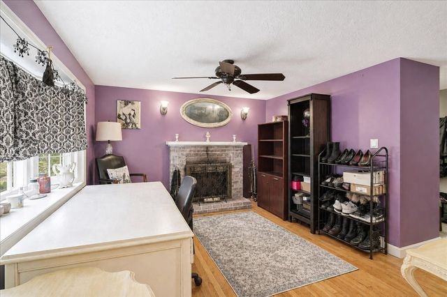 18 Constitution Dr, Plymouth, MA 02360