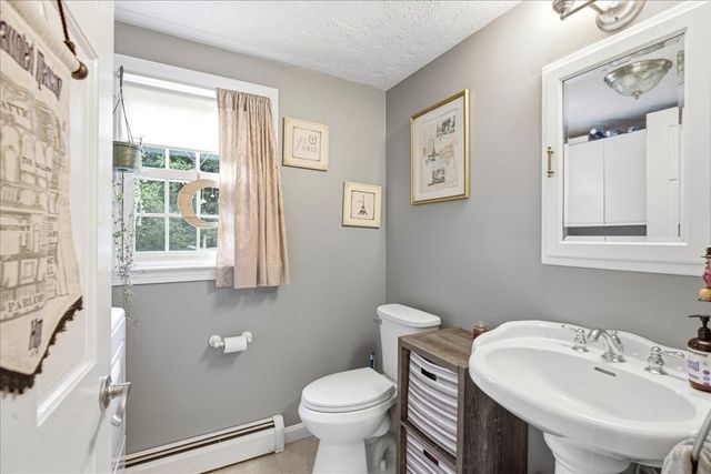 18 Constitution Dr, Plymouth, MA 02360