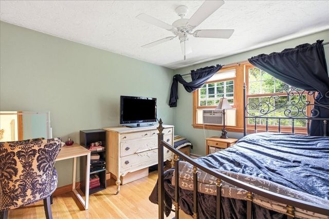 18 Constitution Dr, Plymouth, MA 02360